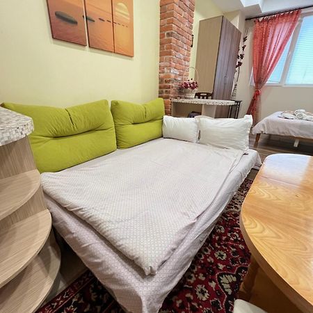 Barcelona Colorful Central Studio W Green Backyard Sofya Dış mekan fotoğraf