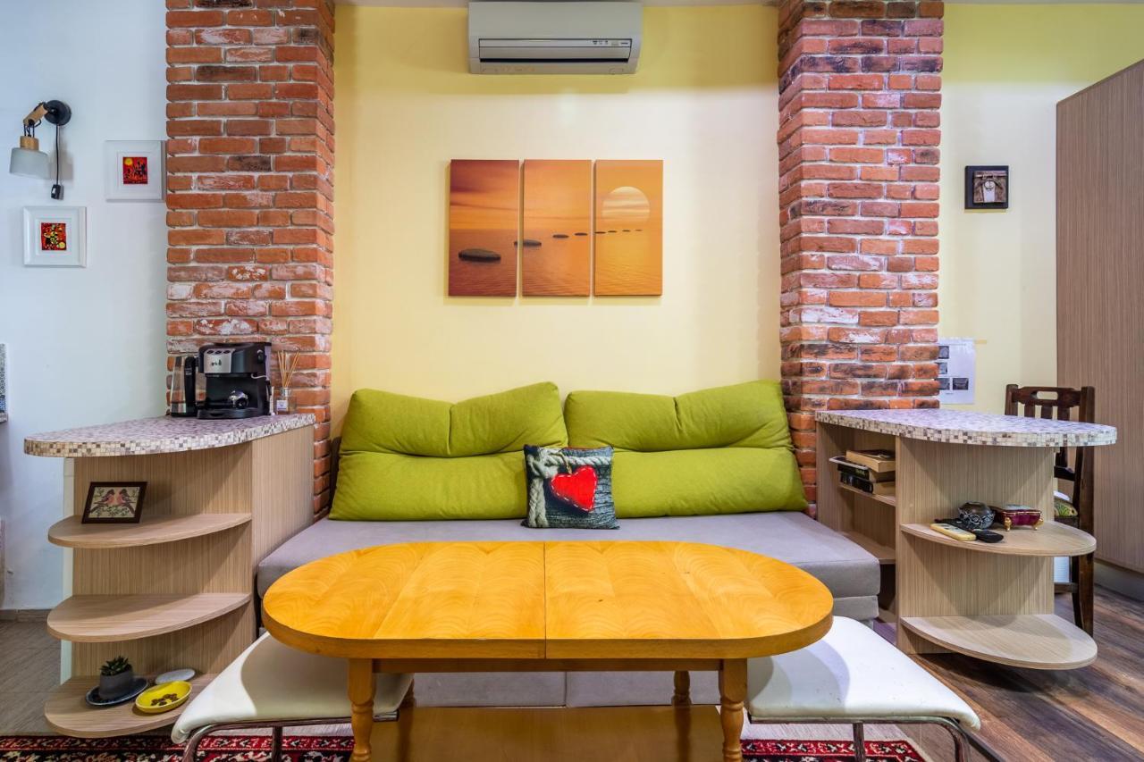 Barcelona Colorful Central Studio W Green Backyard Sofya Dış mekan fotoğraf